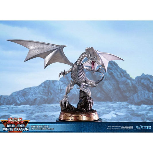 Figura Blue Eyes White Dragon Yu-Gi-Oh 35cm First 4 Figures